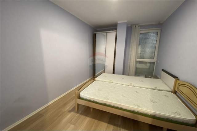 Tirane, jepet me qera apartament 2+1 87 m² 550 Euro (Fiori Di Bosko)