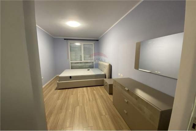 Tirane, jepet me qera apartament 2+1 87 m² 550 Euro (Fiori Di Bosko)
