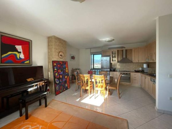 Tirane, shitet apartament 3+1+BLK 160 m² 1.650 Euro/m2 (Stacioni i Trenit ,Kompleksi Usluga)