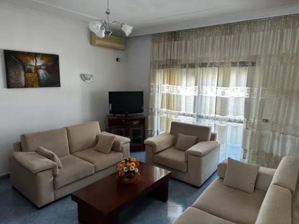 Tirane, jepet me qera apartament Kati 3, 70 m² 430 Euro (Bulevardi i Ri)