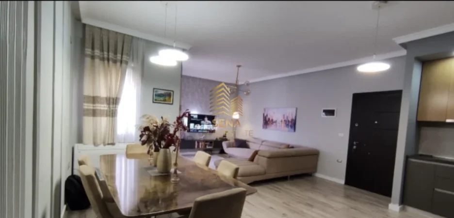 Tirane, jepet me qera apartament 2+1+Ballkon Kati 1, 100 m² 600 € (Kopshti Botanik)
