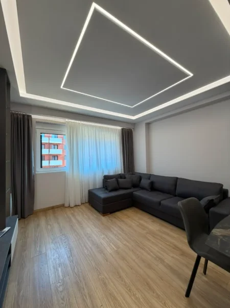 Tirane, jepet me qera apartament 1+1+Aneks+Ballkon Kati 6, 600 € (kashar)