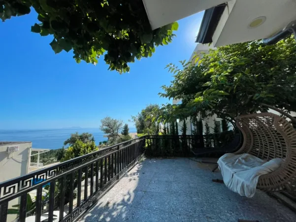 Vlore, shitet shtepi 3+1 Kati 0, 95 m² 450.000 € (Dhermi)