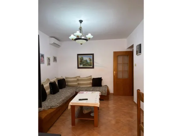 Tirane, shitet apartament 2+1 Kati 3, 72 m² 153.000 € (Ali Demi)
