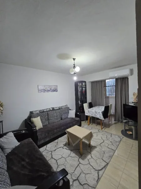 Tirane, jepet me qera apartament 1+1 Kati 2, 60 m² 400 € (RRUGA IRFAN TOMINI)