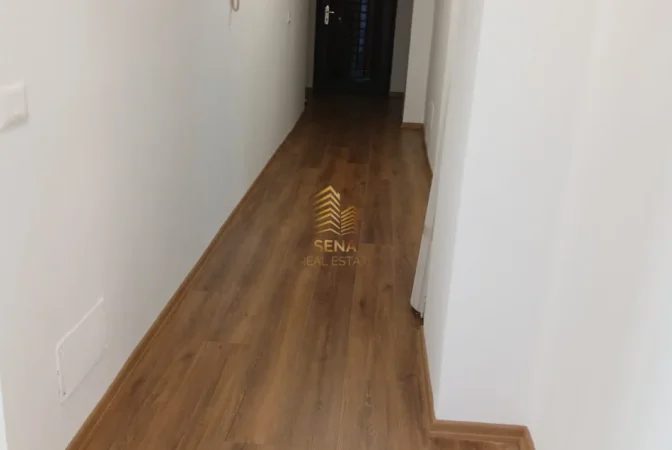 Tirane, jepet me qera apartament 2+1+Ballkon Kati 4, 85 m² 450 € (Fresk)