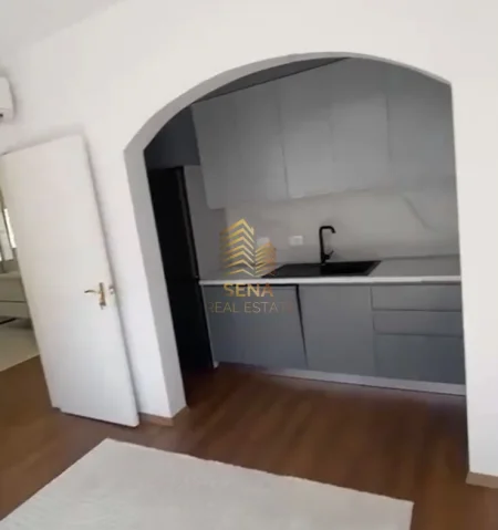 Tirane, jepet me qera apartament 2+1+Ballkon Kati 4, 85 m² 450 € (Fresk)