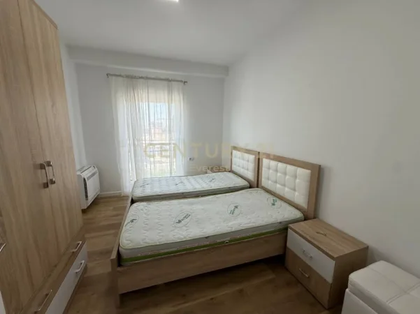 Tirane, jepet me qera apartament 2+1+Ballkon Kati 2, 108 m² 800 € (Rr Asim Vokshi)