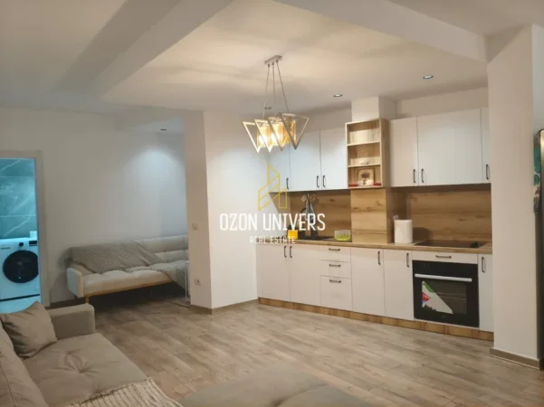 Tirane, jepet me qera apartament 1+1 Kati 1, 60 m² 40 € (Liqeni i Thatë)