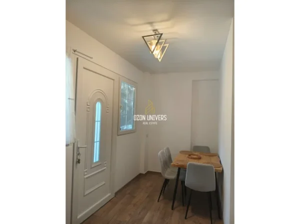 Tirane, jepet me qera apartament 1+1 Kati 1, 60 m² 40 € (Liqeni i Thatë)