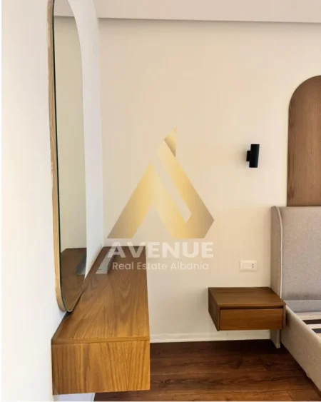 Tirane, jepet me qera apartament 2+1+Ballkon Kati 4, 90 m² 700 € (Rruga Telo Ndini)