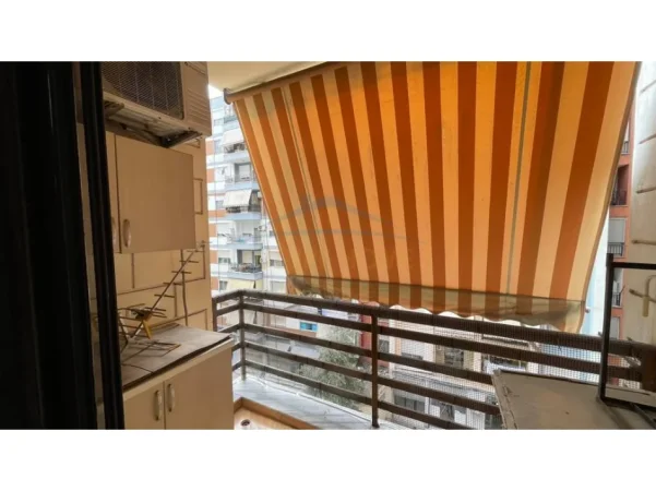 Tirane, jepet me qera apartament 2+1 Kati 4, 80 m² 600 € (Astir)