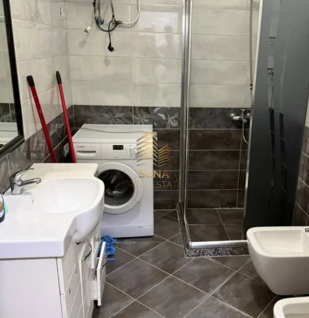 Tirane, jepet me qera apartament 2+1+Ballkon Kati 8, 90 m² 500 € (Fresk)
