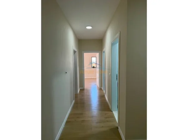Tirane, shitet apartament 2+1 Kati 7, 100 m² 183.000 € (Don Bosko)