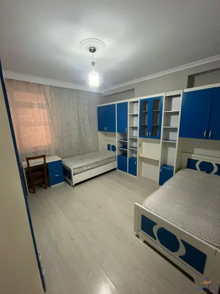 Tirane, jepet me qera apartament 4+1 Kati 15, 147 m² 1.020 € 
