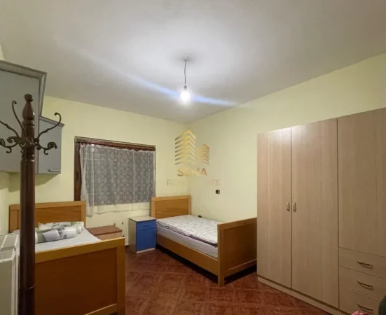 Tirane, jepet me qera apartament 2+1+Ballkon Kati 1, 100 m² 450 € (5 Maji)