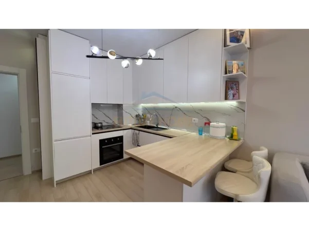 Tirane, shitet apartament 2+1 Kati 8, 104 m² 124.000 € (Kamëz,)