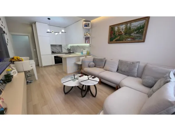 Tirane, shitet apartament 2+1 Kati 8, 104 m² 124.000 € (Kamëz,)