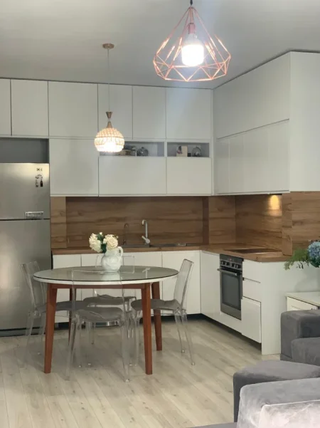 Tirane, jepet me qera apartament 1+1 Kati 3, 70 m² 500 € (KODRA E DIELLIT)