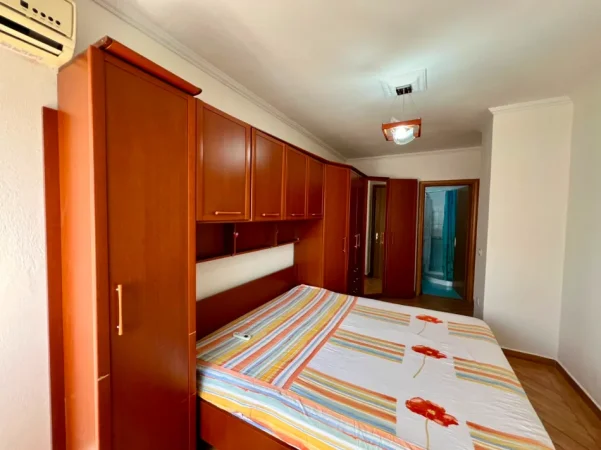 Shqiperi, jepet me qera apartament 2+1+Ballkon Kati 4, 100 m² 700 € (Tefta tashko koco)