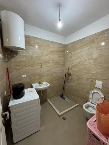 Tirane, jepet me qera apartament 2+1+Ballkon Kati 1, 125 m² (Astir)