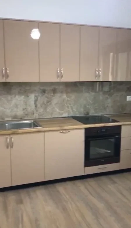 Tirane, jepet me qera apartament 3+1 Kati 2, 120 m² 400 € (Kamëz Municipality)