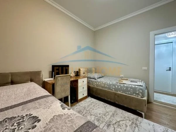 Tirane, shitet apartament 3+1 Kati 3, 123 m² 279.000 € (iqeni i Thatë)