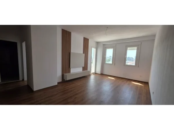 Tirane, shitet apartament 1+1 Kati 3, 71 m² 99.932 € (paskuqan)
