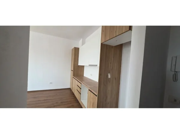 Tirane, shitet apartament 1+1 Kati 3, 71 m² 99.932 € (paskuqan)