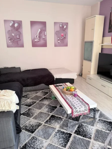 Tirane, jepet me qera apartament 1+1 Kati 8, 68 m² 550 € (Brryli)