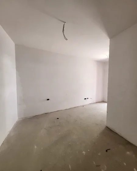 Tirane, shitet apartament 2+1+Ballkon Kati 2, 103 m² 115.159 € (Paskuqan)