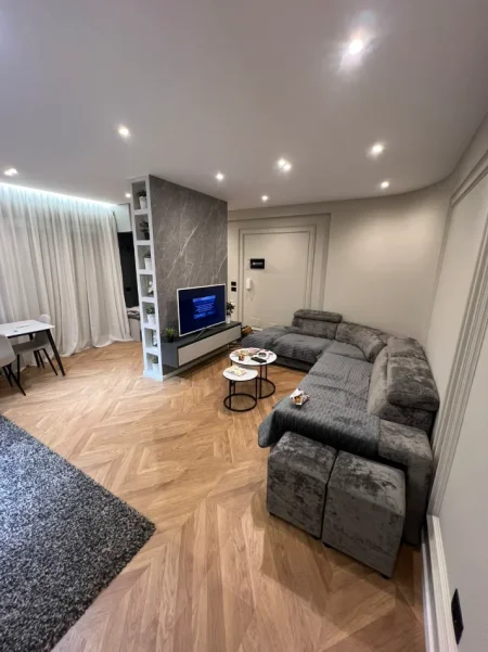 Tirane, jepet me qera apartament 1+1 Kati 1, 72 m² 650 € (Rezidenca Kodra e Diellit 1)