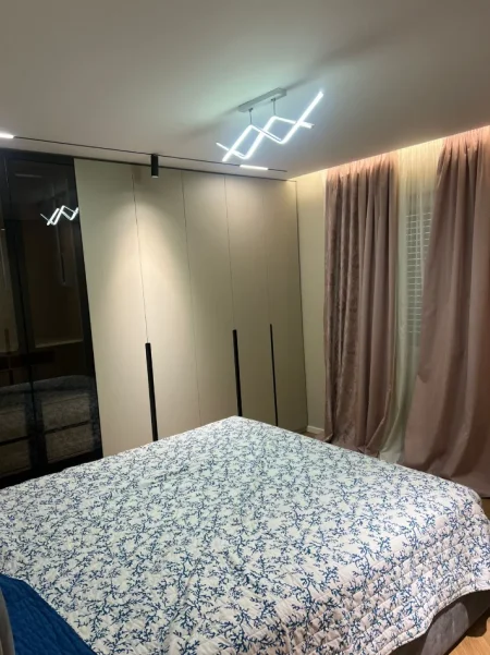 Tirane, jepet me qera apartament 1+1 Kati 1, 72 m² 650 € (Rezidenca Kodra e Diellit 1)