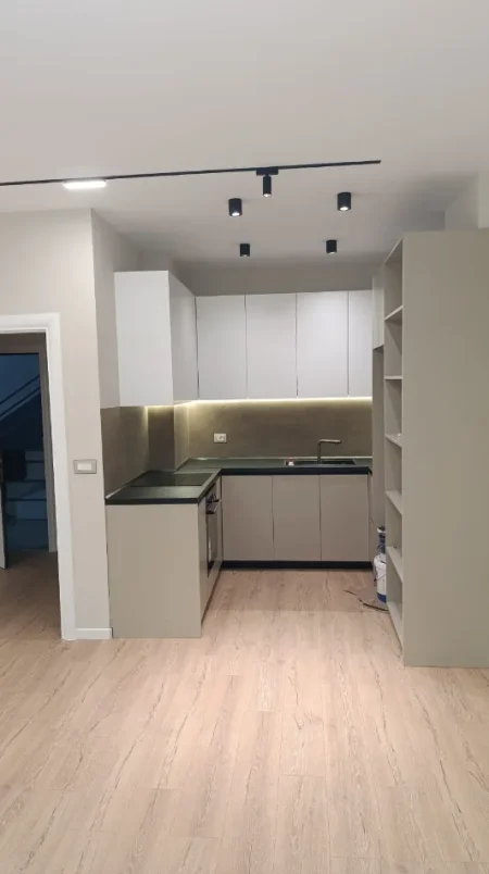 Tirane, jepet me qera apartament 1+1 Kati 6, 74 m² 800 € (PERBALLE DELIJORGJI)