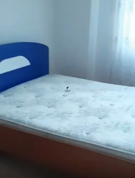 Tirane, jepet me qera apartament 2+1 Kati 3, 70 m² 500 € (LIQENI I THATE)