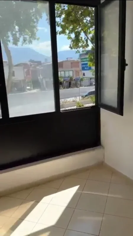 Tirane, shitet apartament 2+1 Kati 8, 92 m² 88.000 € (kamez)
