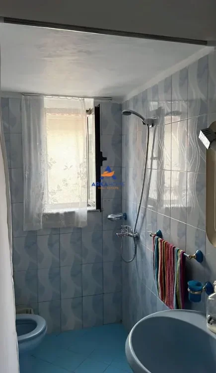 Tirane, jepet me qera apartament 2+1 Kati 4, 76 m² 643 € 
