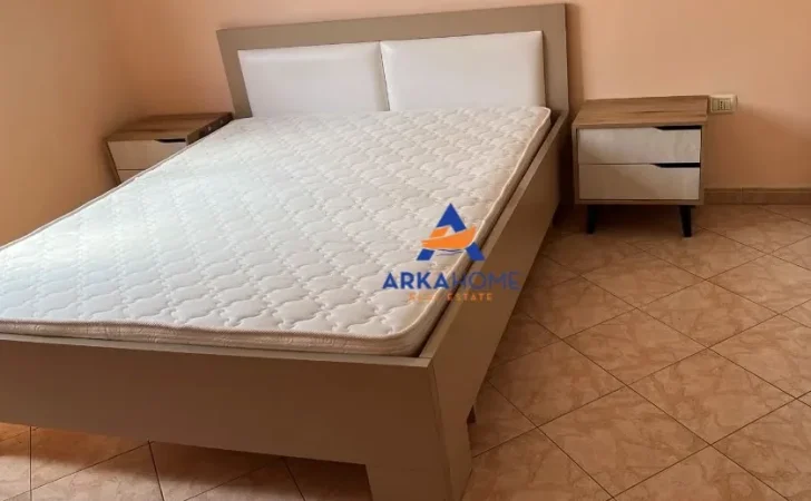Tirane, jepet me qera apartament 2+1 Kati 4, 76 m² 643 € 