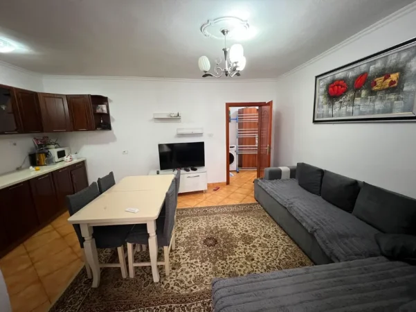 Tirane, jepet me qera apartament Kati 3, 53 m² 430 € (ALI DEM)