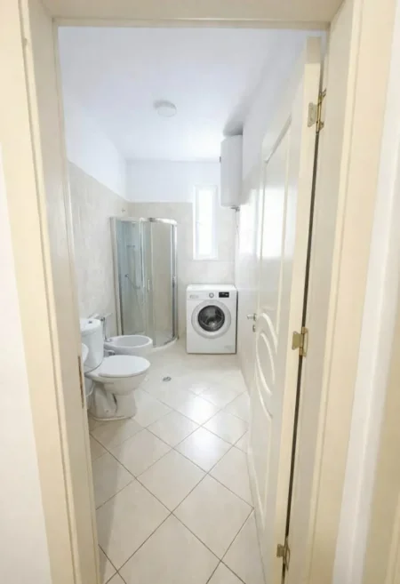 Tirane, shitet apartament 1+1+Ballkon Kati 6, 69 m² 83.000 € (mezez)