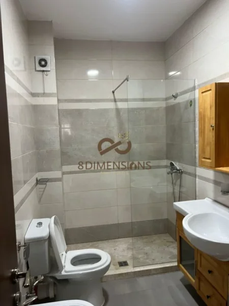 Apartament 2+1 + Ballkon me qera prane Spitalit Amerikan 3