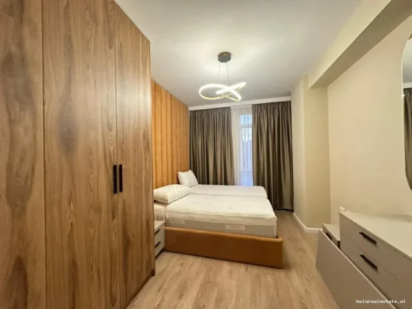 Tirane, shitet apartament 3+1 Kati 2, 102 m² 190.000 € (rruga Luigj Benusi)