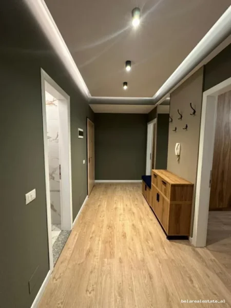 Tirane, shitet apartament 3+1 Kati 2, 102 m² 190.000 € (rruga Luigj Benusi)