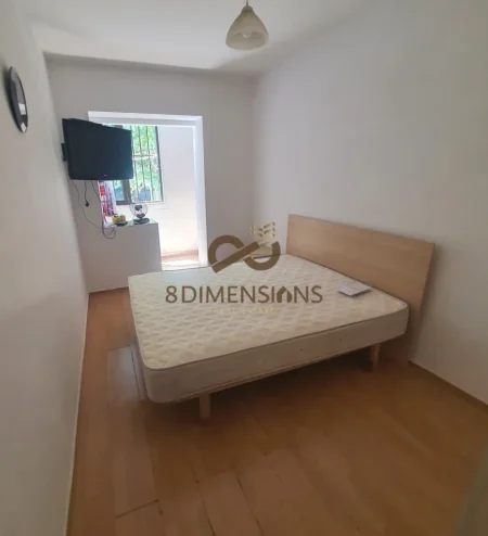 Apartament 1+1 me qera tek Rruga e Barrikadave, prane Ish Kinema 17 Nentori