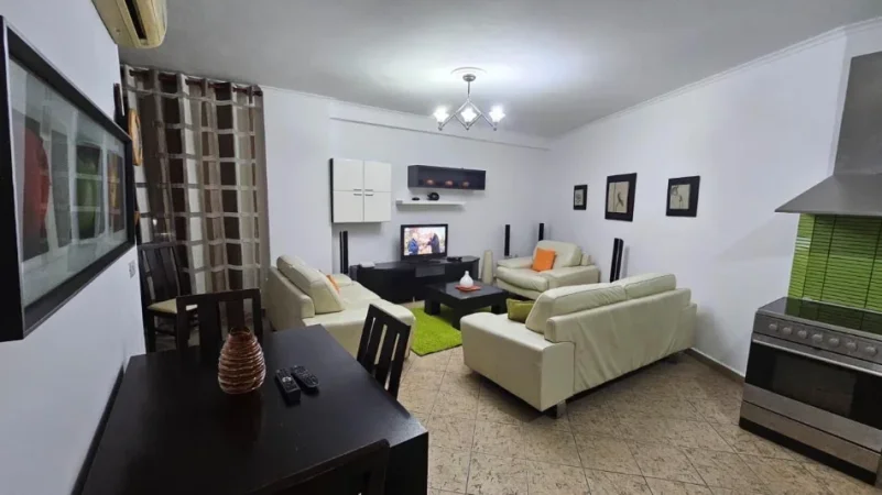 Tirane, jepet me qera apartament 2+1 Kati 5, 90 m² 600 € (Rriga e Barikadave)