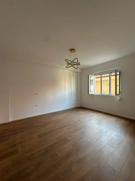 Tirane, shitet apartament 1+1 Kati 3, 47 m² 108.000 € (Rruga Dritan Hoxha)