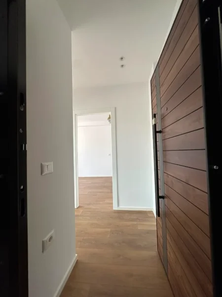 Tirane, shitet apartament 1+1 Kati 3, 58 m² 128.000 € (Rruga Dritan Hoxha)