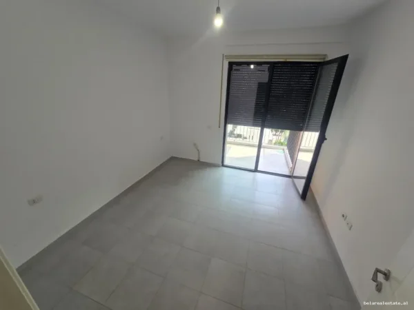 Tirane, jepet me qera zyre Kati 2, 100 m² 50.000 € (Rruga Sadik Petrela)