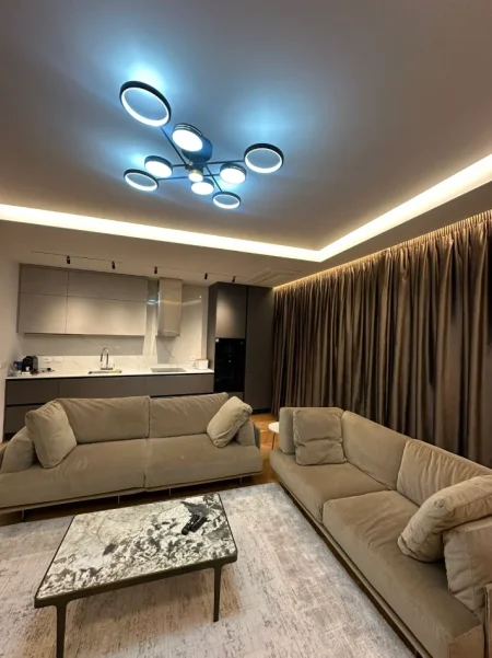 Tirane, jepet me qera apartament 2+1+Aneks+Ballkon , 133 m² 3.000 € (Lake View Rezidence)