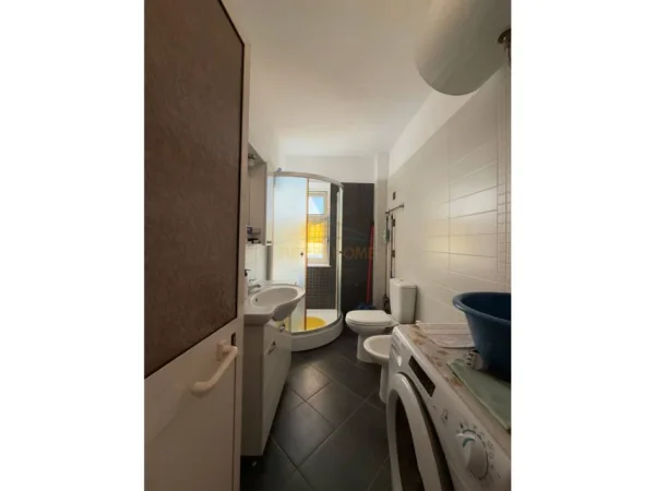 Tirane, shitet apartament 2+1 Kati 3, 72 m² 153.000 € 